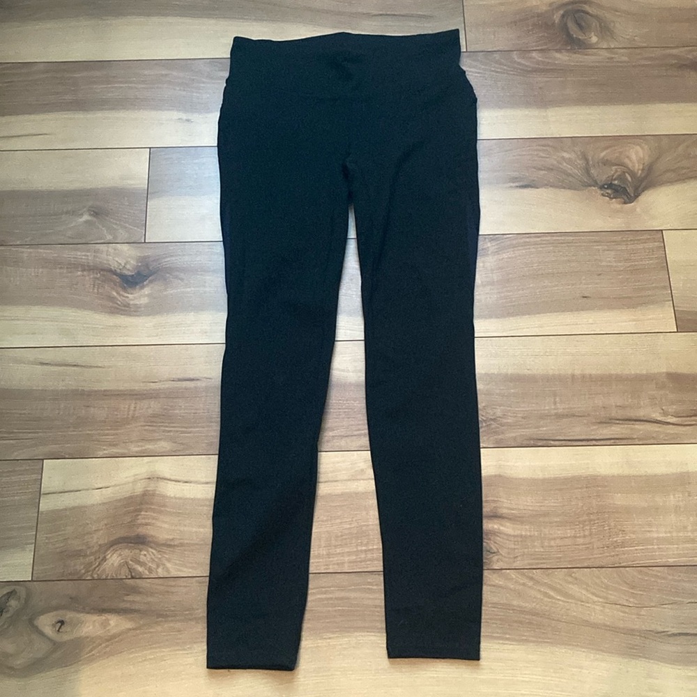 GapFit Gfast Full Length Leggings. Size M